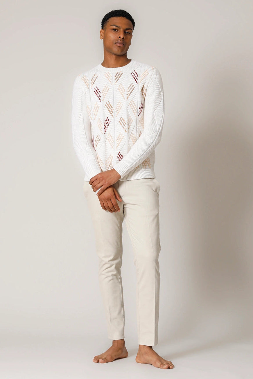 Girocollo ricami. Crew-neck sweater with embroidery. Pull col rond avec broderies.