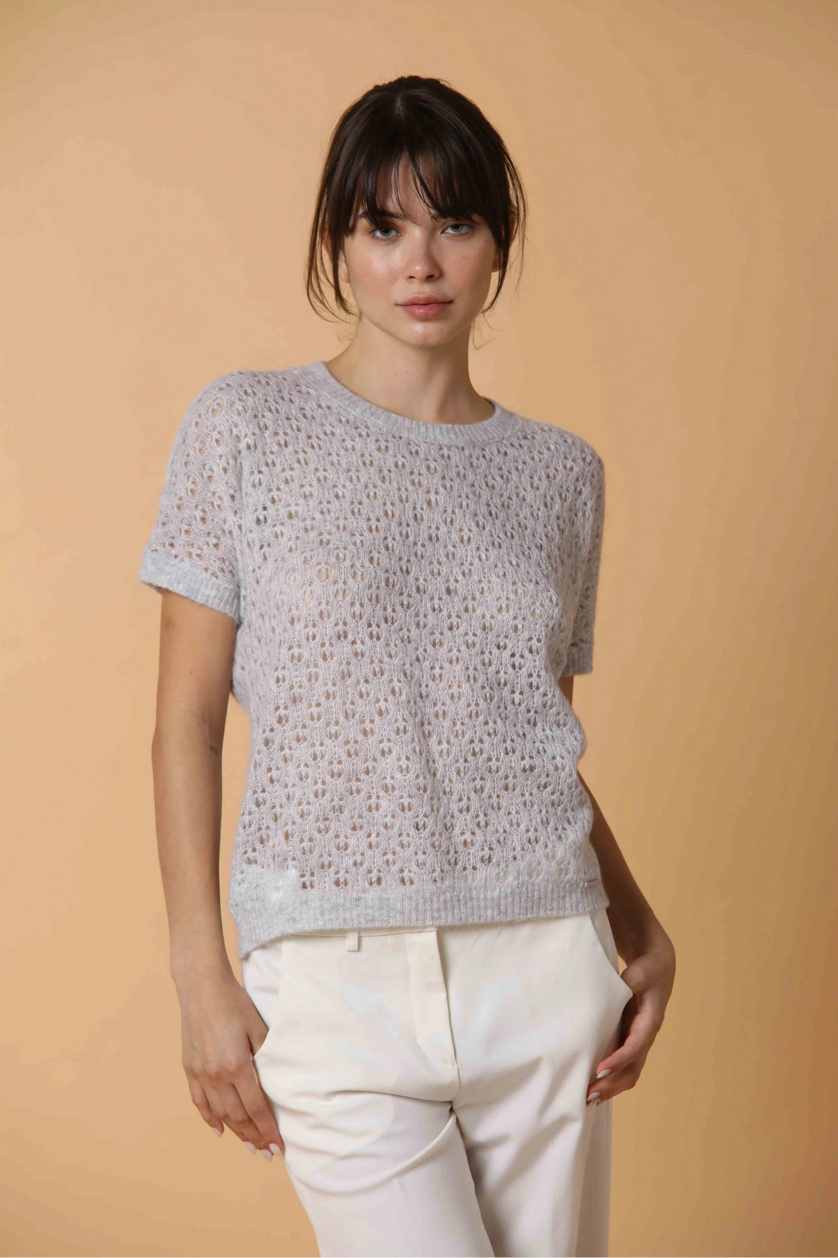Short-sleeved perforated shirt