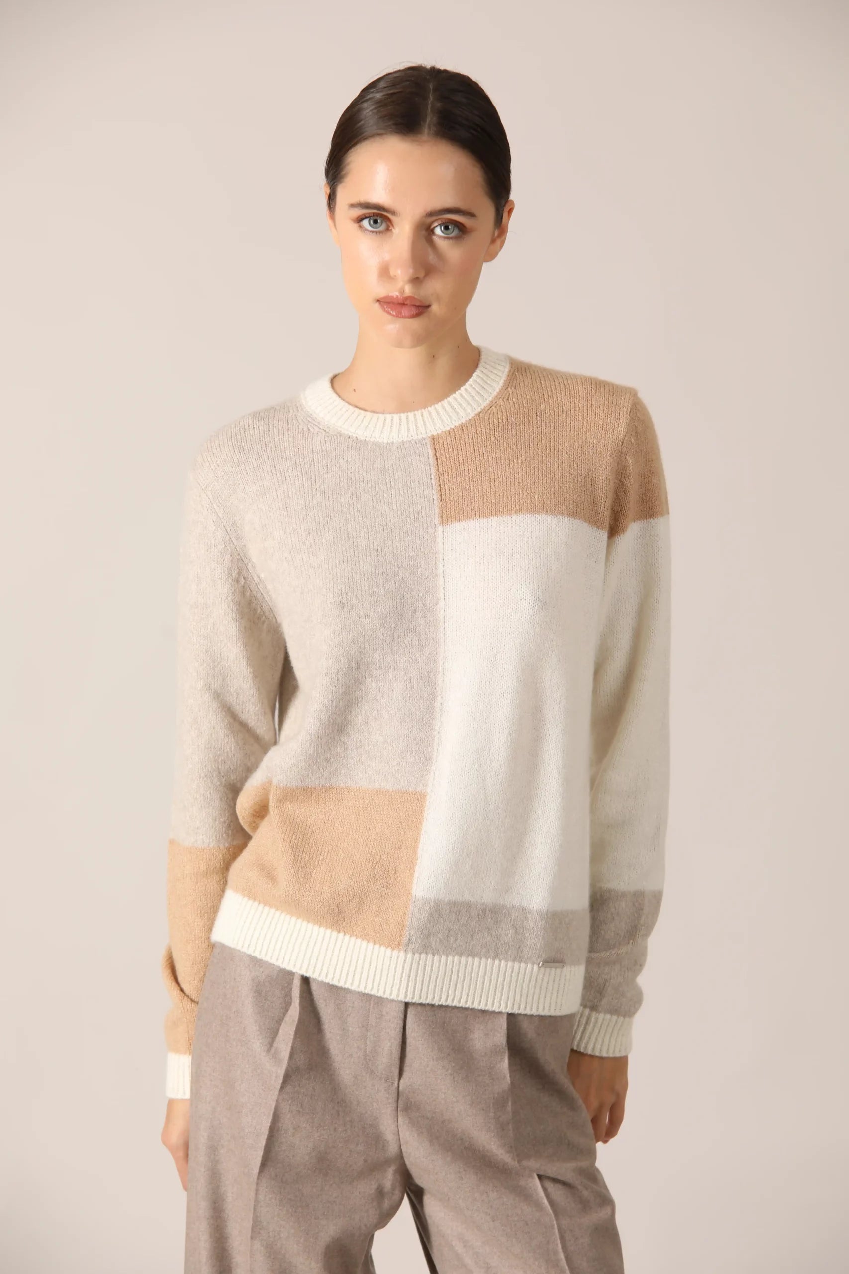 Ultracashmere crewneck with inlay