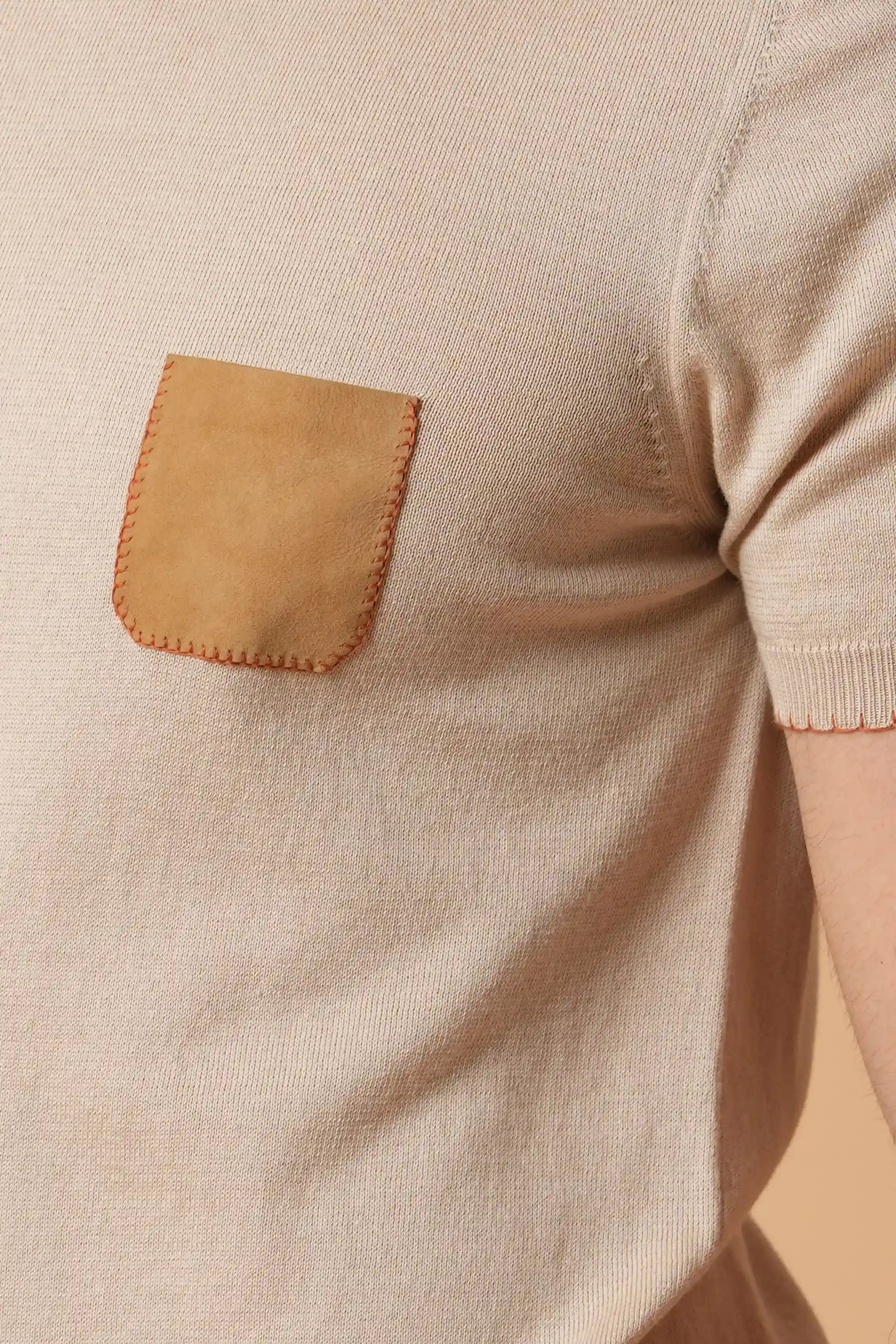 T-shirt avec poche brodée
