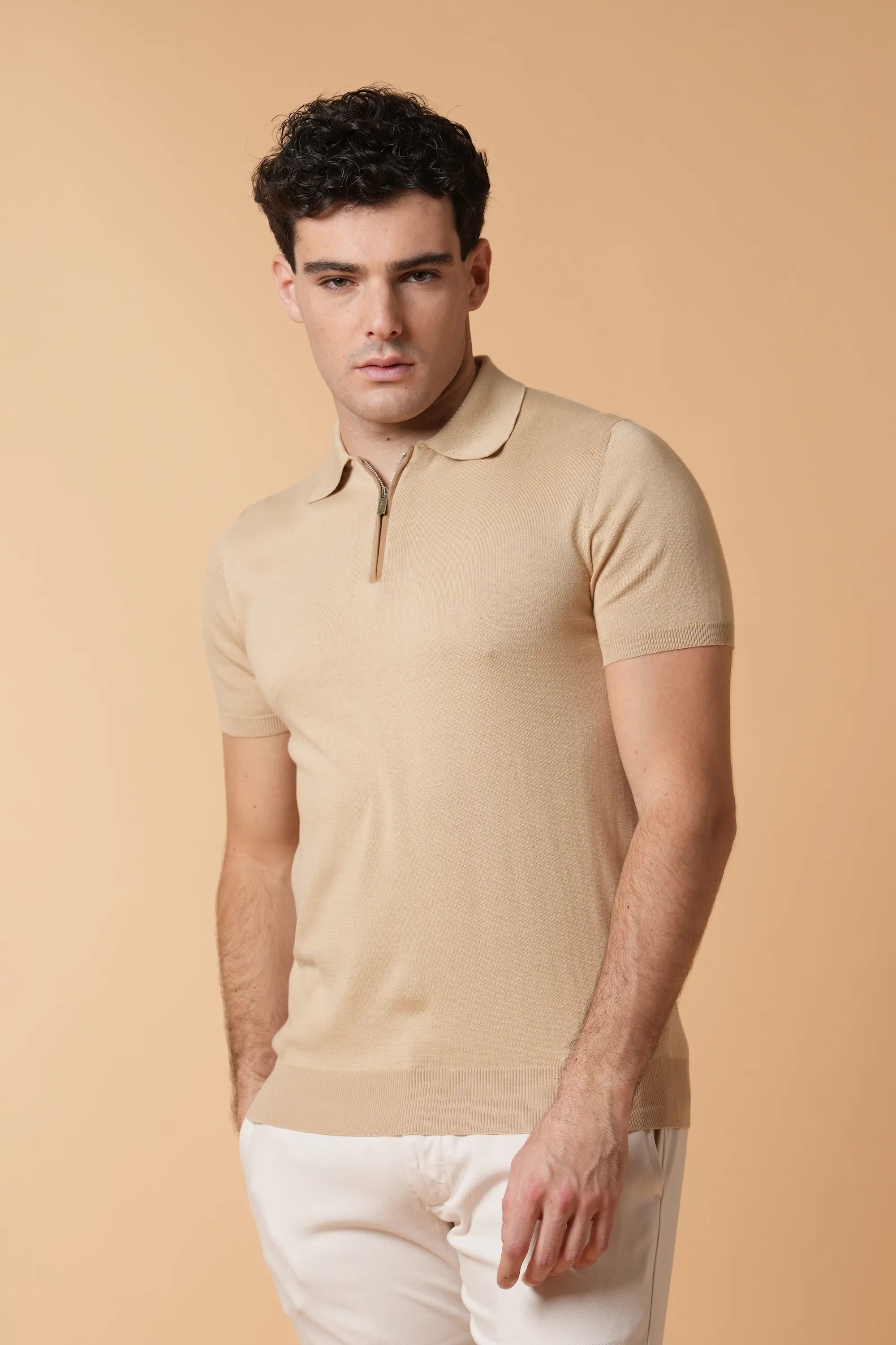 Polo zippé avec daim