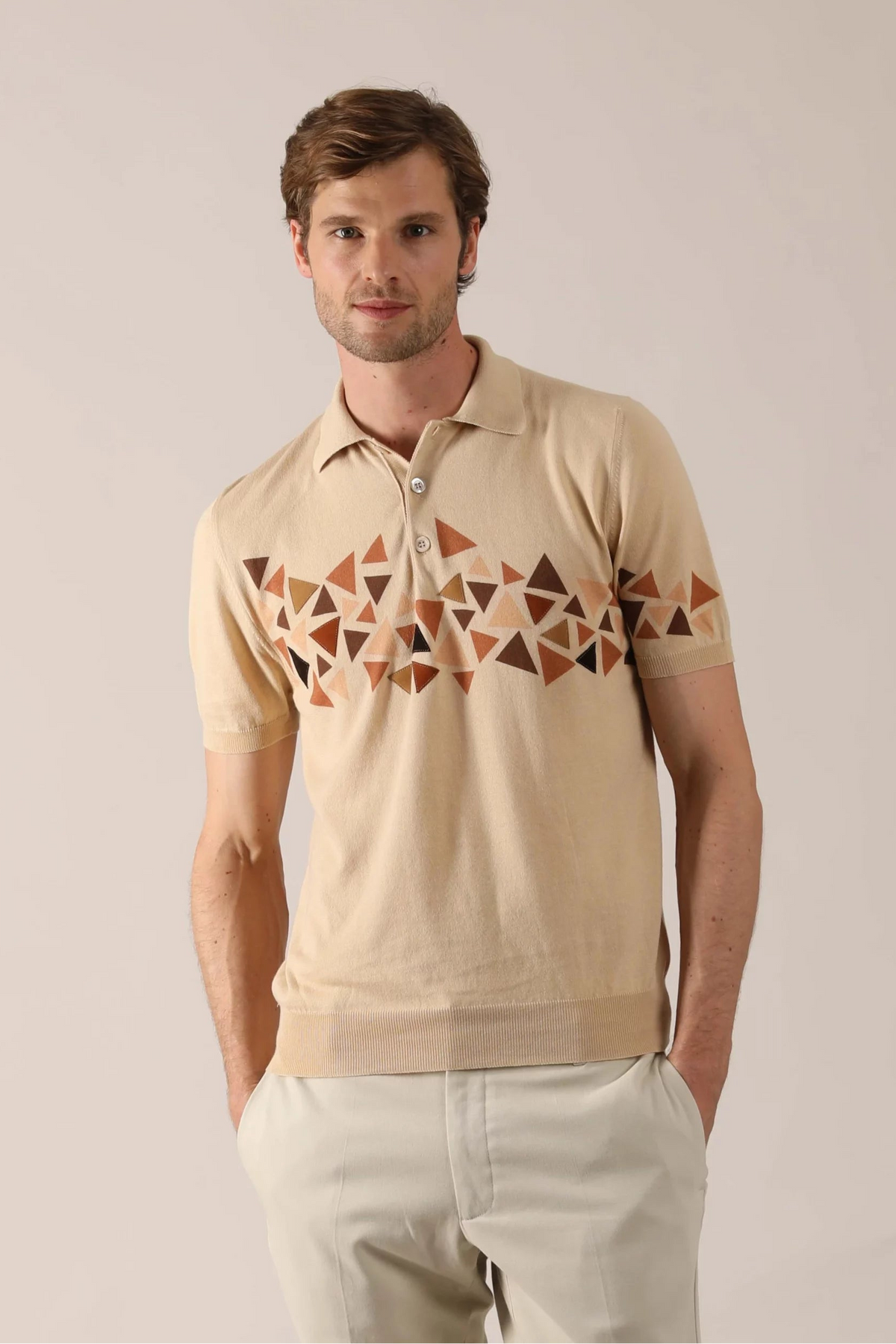 Polo à imprimé triangulaire