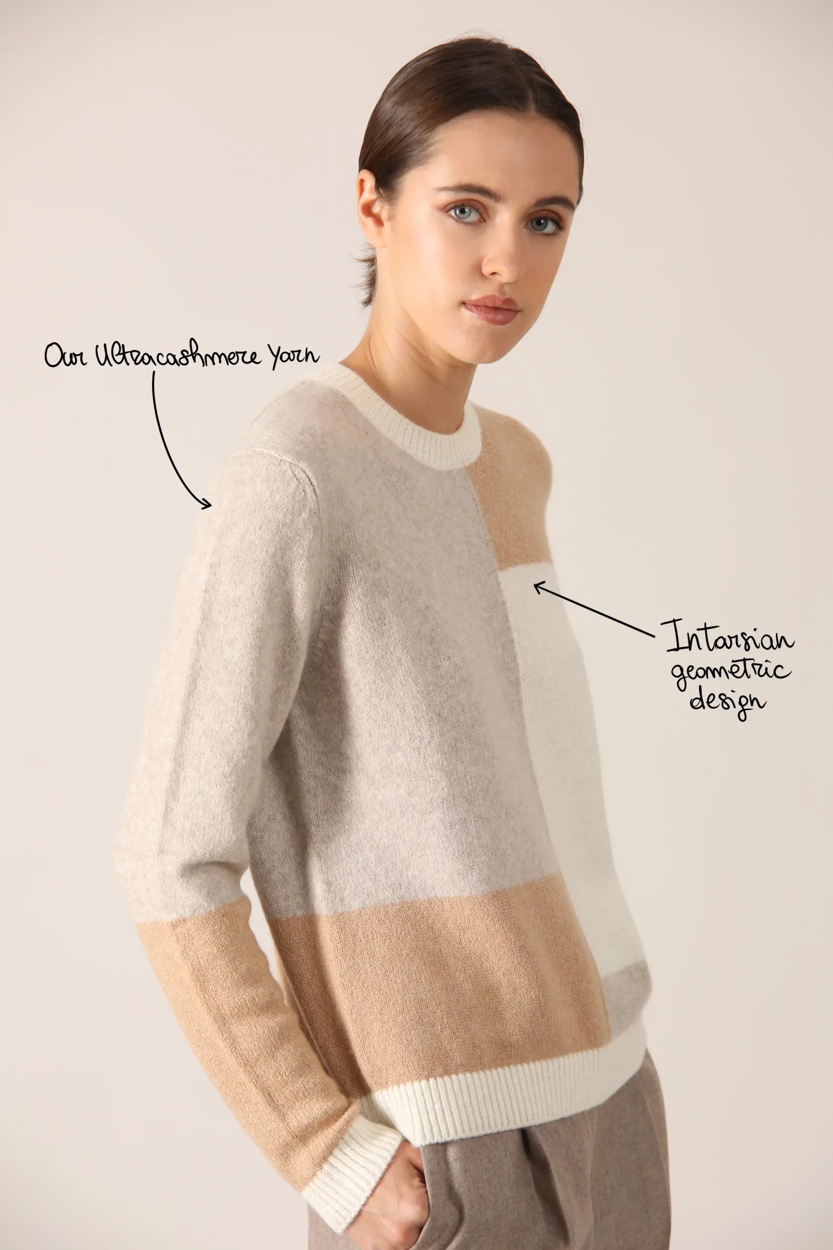 Ultracashmere crewneck with inlay