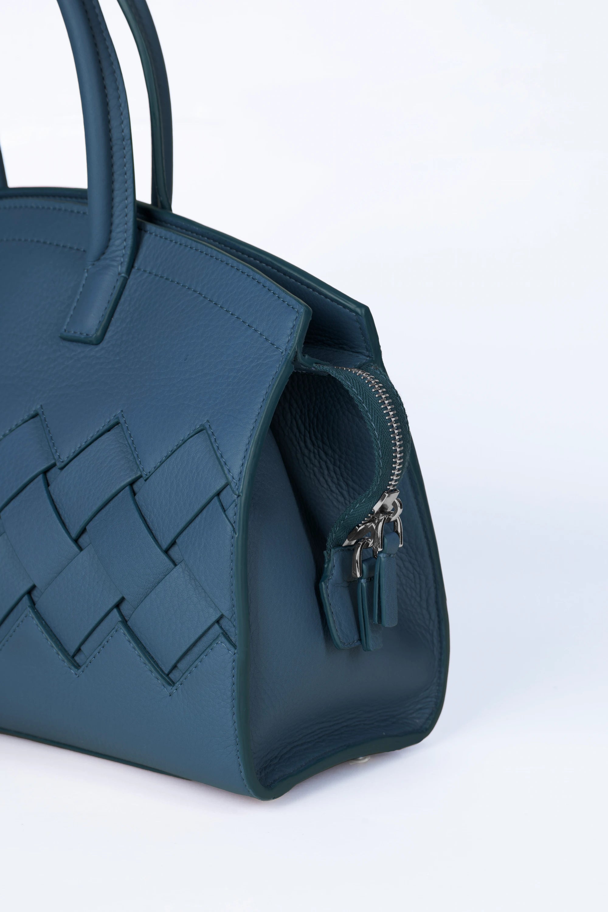Borsa in pelle intrecciata