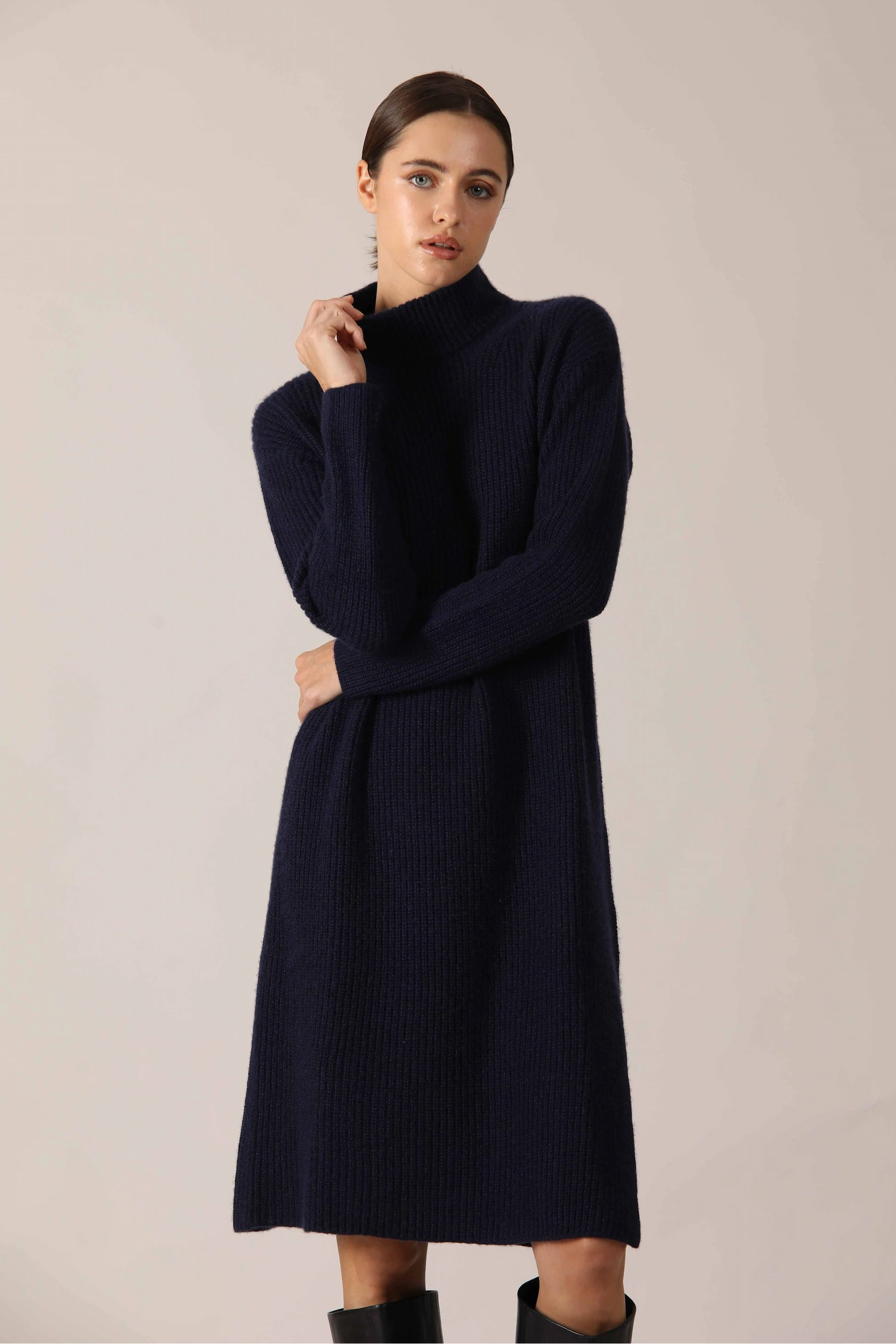 Pearly knit dress