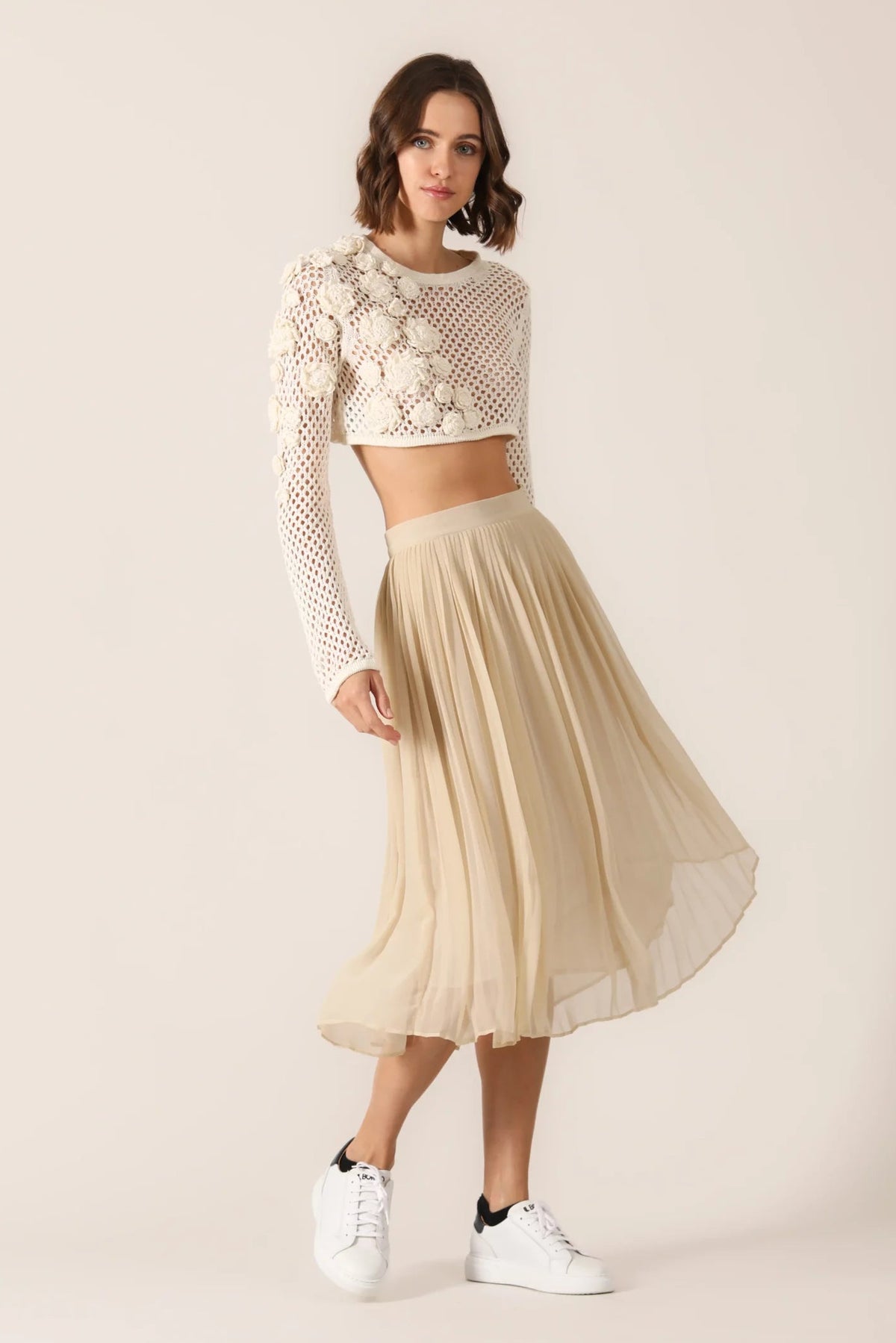 Mesh crop with crochet flowers. This product is produced on a personal order.