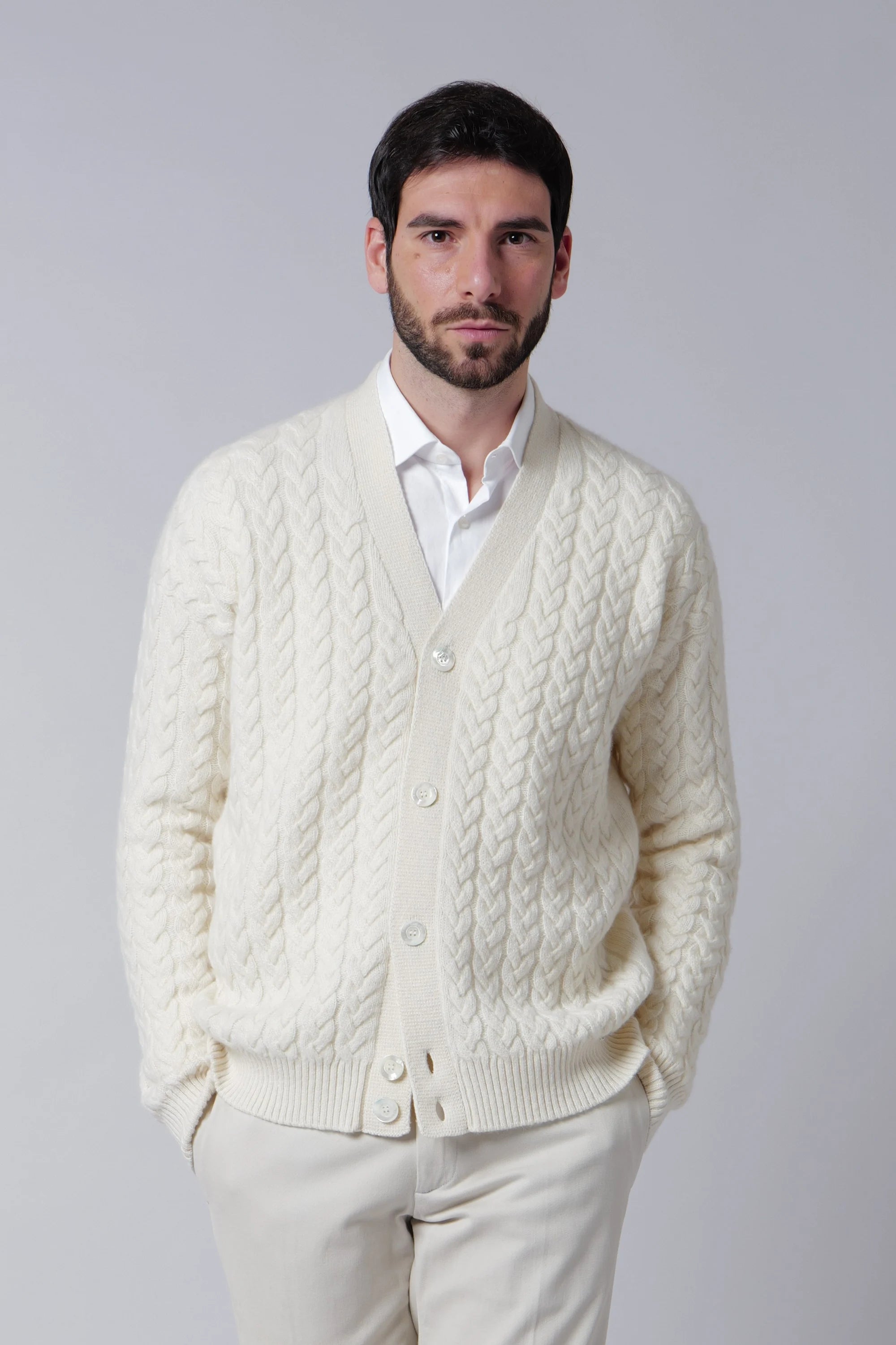 Cardigan bottoni con trecce