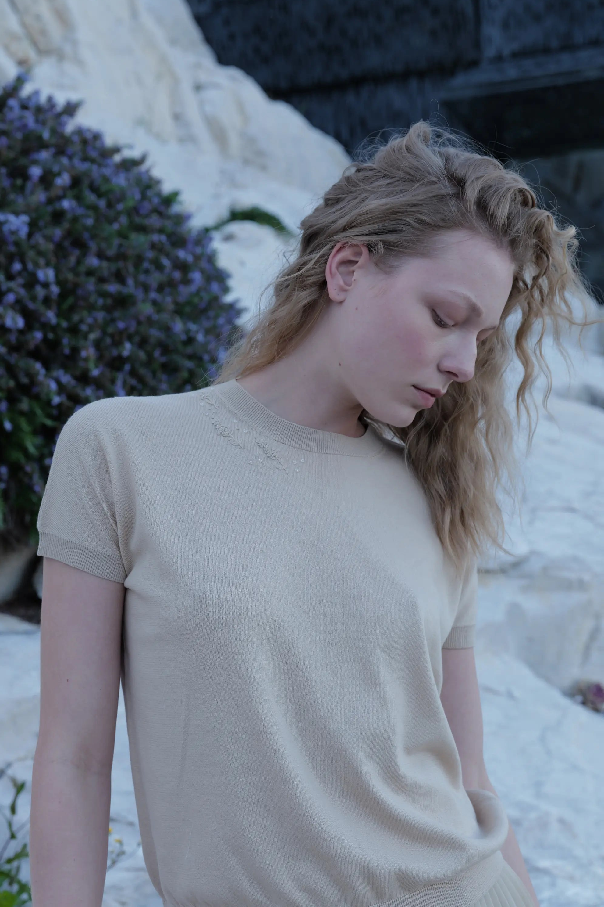 T-Shirt Girocollo Rasato Oversize Con Ricamo