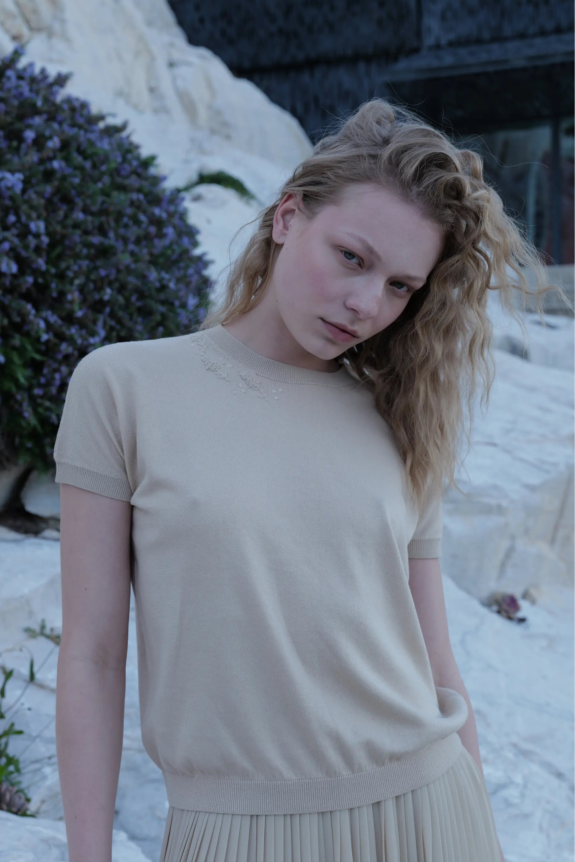 T-Shirt Girocollo Rasato Oversize Con Ricamo